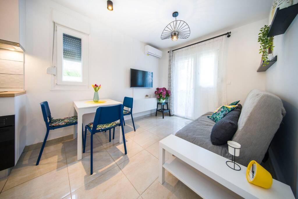 סולין Apartman Nane מראה חיצוני תמונה